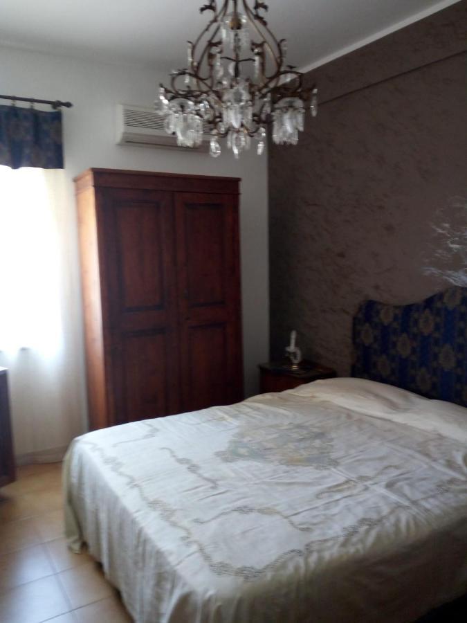 B B Casa Vacanze Il Pino Di Pino Lascari Eksteriør bilde